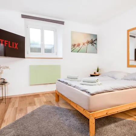 Lendkanal - - Netflix - Waschmaschine - Kaffeevollautomat - 8 Pax - 4 Schlafzimmer *