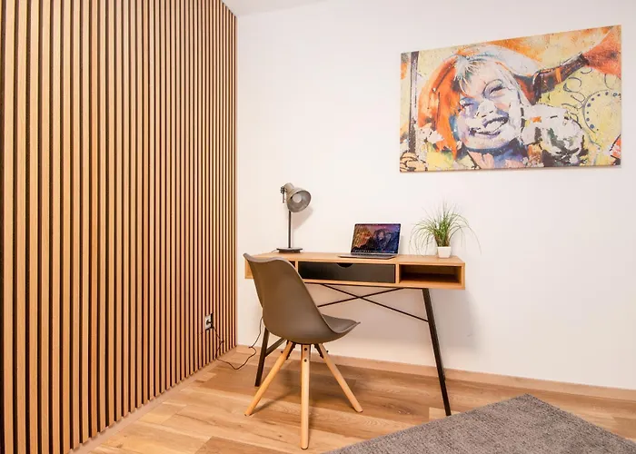 Lendkanal - - Netflix - Waschmaschine - Kaffeevollautomat - 8 Pax - 4 Schlafzimmer דירה *